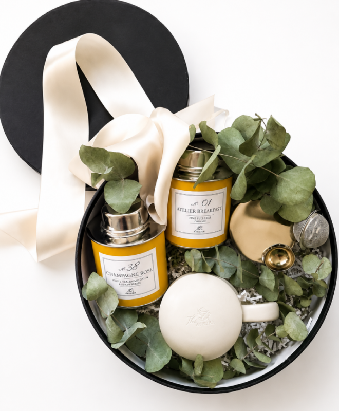 Caja regalo Atelier Signature de Thé Atelier con tés premium vela natural, accesorios para el ritual del té